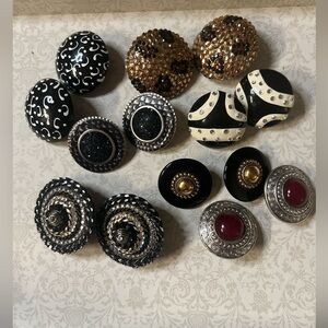 Vintage circle CLIP ON EARRINGS bundle. 7 pairs included in this bundle. EUC!